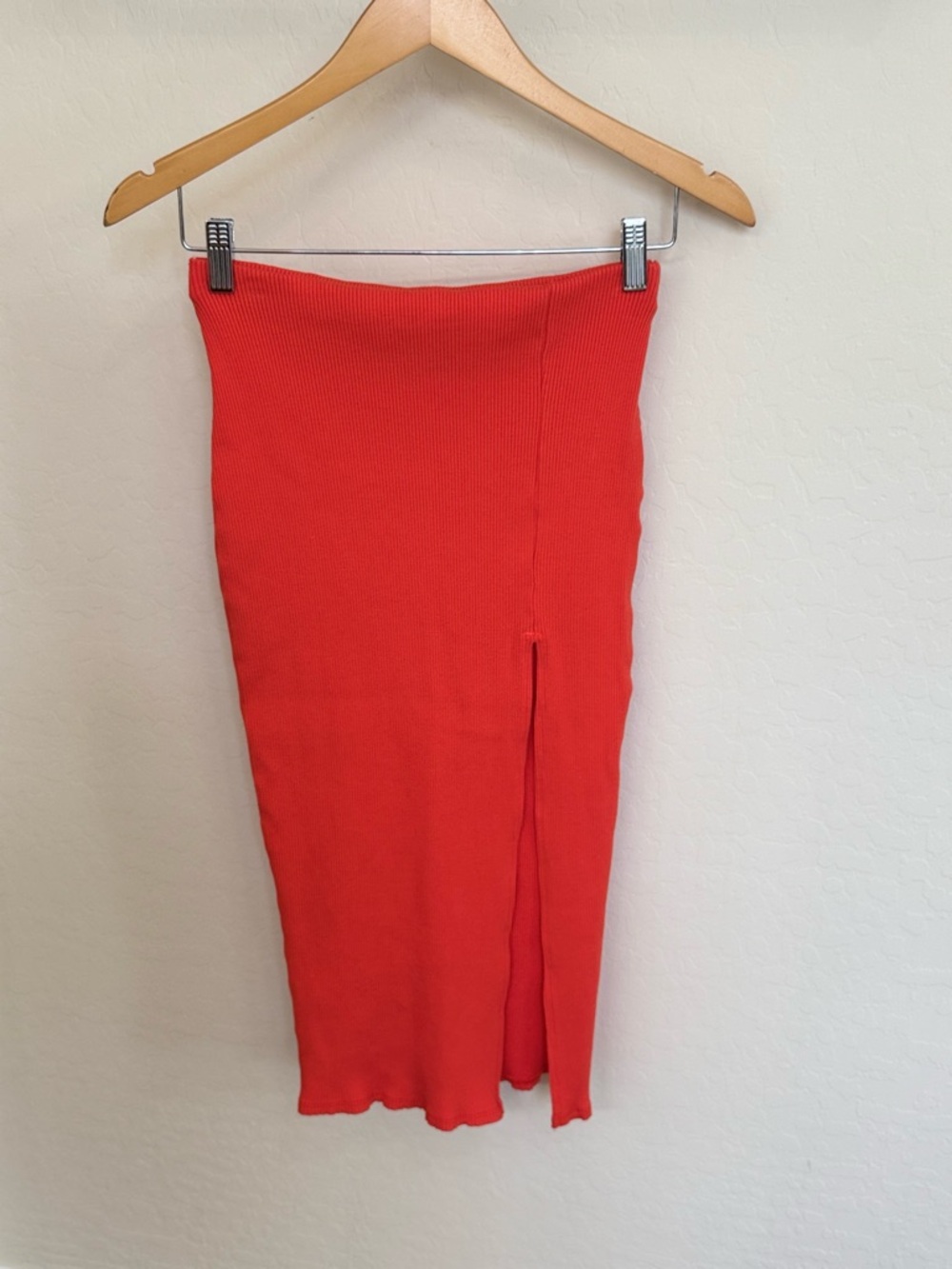 Lulus Red Ribbed Knit Bodycon Midi Skirt with Side Slit Size Medium